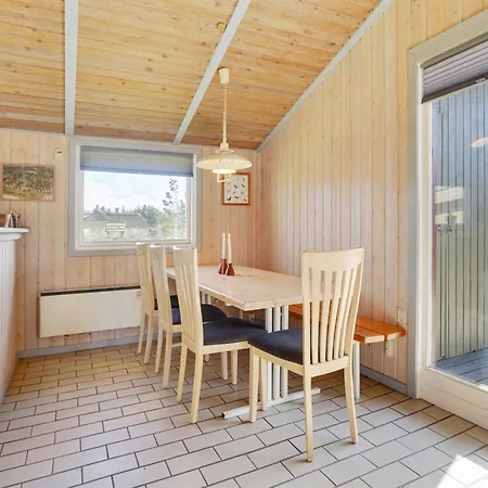 Holiday home Frille - 200m From The Sea By Interhome *